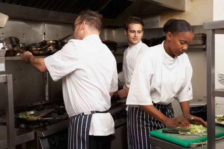 Food Handler Illness Reporting: Essential Guidelines for Workplace Safety