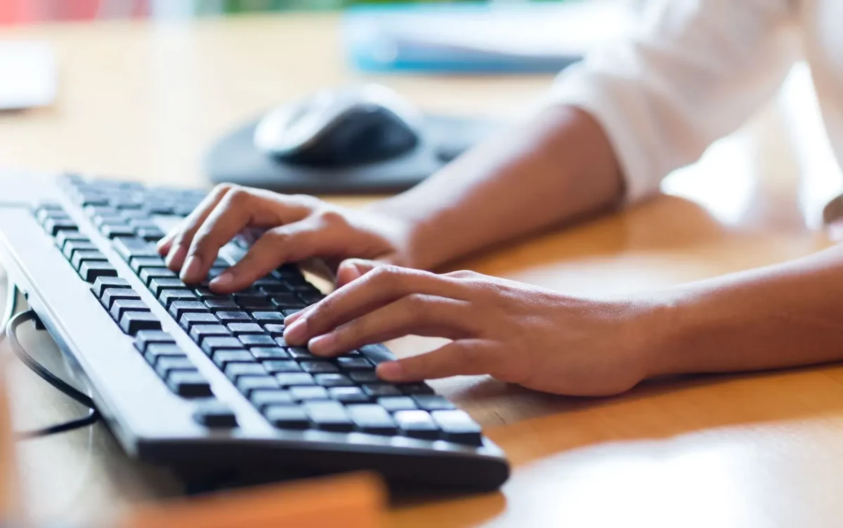 Hostile Work Environment vs Quid Pro Quo: Complete Guide to Sexual Harassment Claims